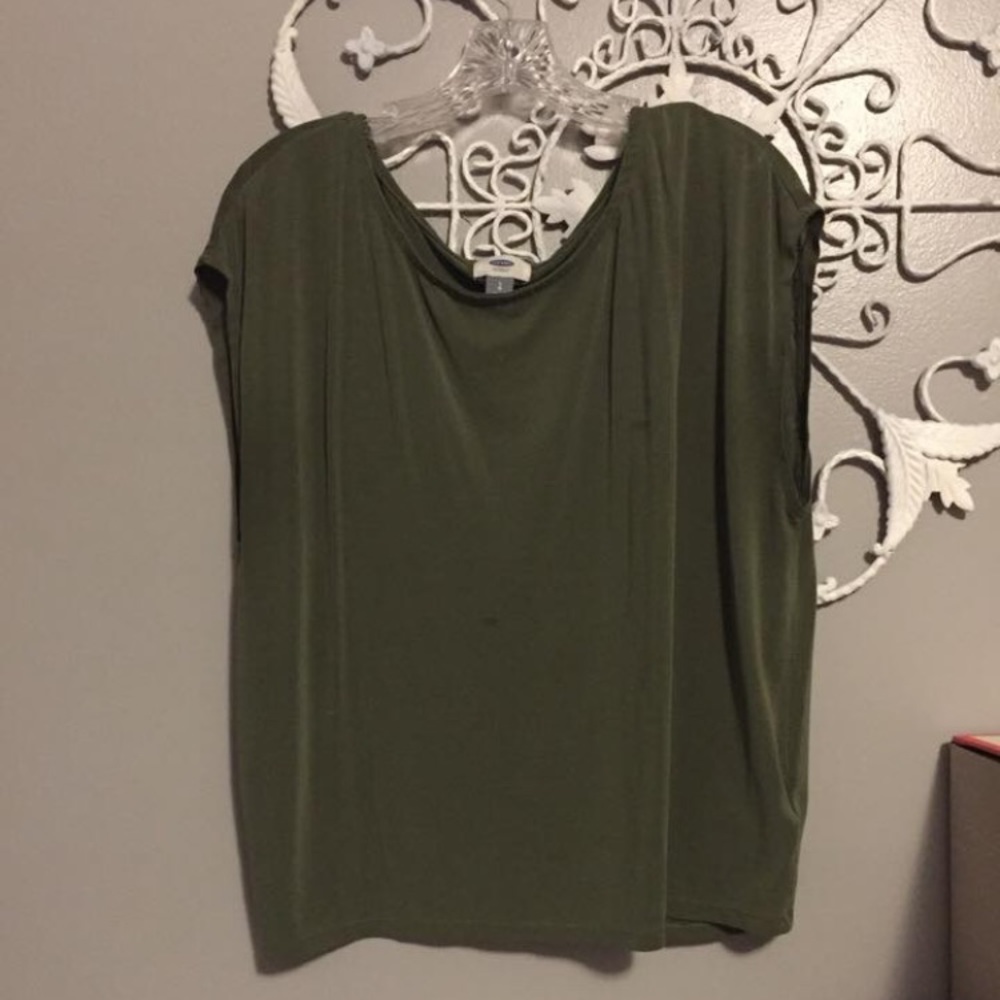 Old Navy Shirt💚